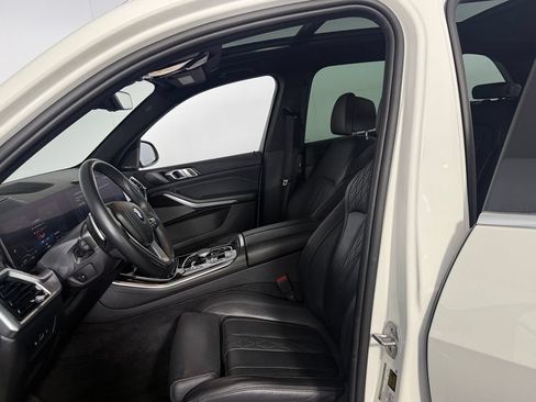 Used 2025 BMW X5 xDrive50e AWD/4WD image 24