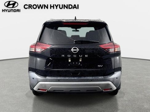 Used 2023 Nissan Rogue SV w/ SV Premium Package FWD image 7