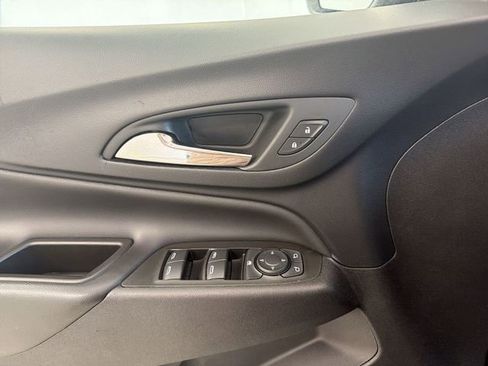 Certified 2024 Chevrolet Equinox LT FWD image 23