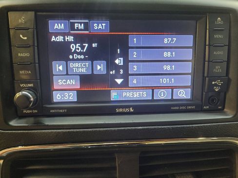 Used 2019 Dodge Grand Caravan SE w/ UConnect Hands-Free Group FWD image 25