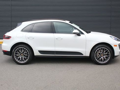 Used 2017 Porsche Macan S image 9
