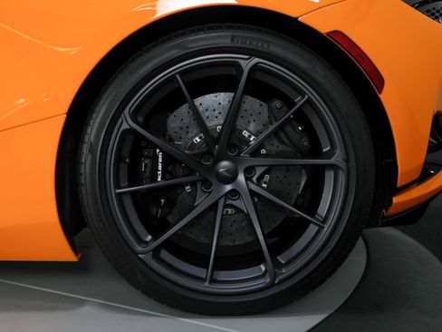 Used 2026 McLaren 750S Spider RWD image 21