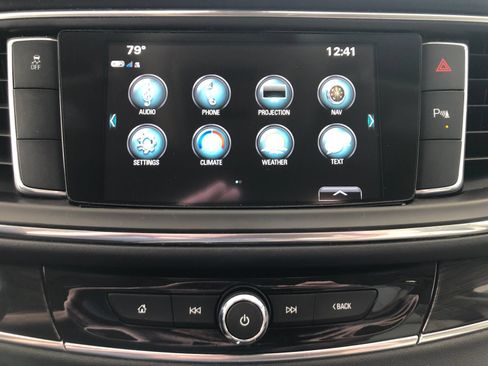 Used 2019 Buick Enclave Essence FWD image 28