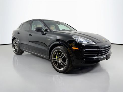 Certified 2022 Porsche Cayenne Platinum Edition AWD/4WD image 9