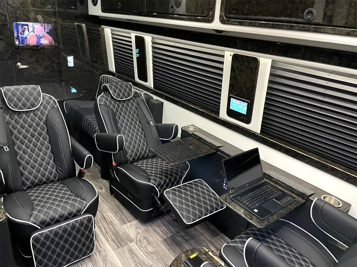 Used 2022 Mercedes-Benz Sprinter 3500 image 30