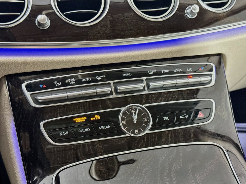 Used 2020 Mercedes-Benz E 350 4MATIC Sedan image 17