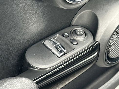 Used 2023 MINI Cooper S image 26