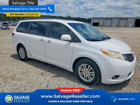 Used 2012 Toyota Sienna XLE w/ XLE Navigation Pkg FWD image 5