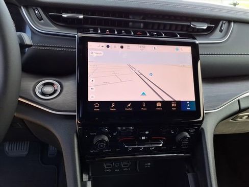 New 2025 Jeep Grand Cherokee L Limited w/ Black Appearance Package image 14