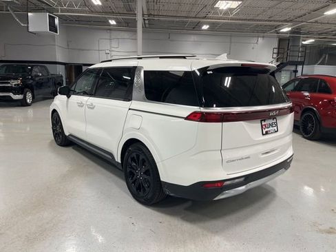 Used 2022 Kia Carnival SX image 5