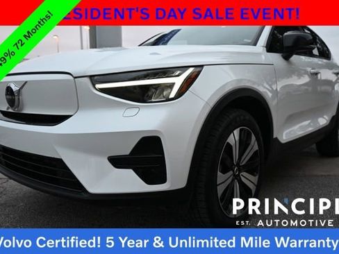 Certified 2023 Volvo C40 Recharge Core w/ Climate Package image 5