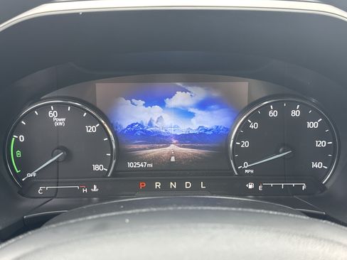 Used 2021 Ford Escape SE FWD image 25