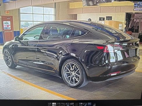 Used 2022 Tesla Model 3 Long Range AWD/4WD image 3