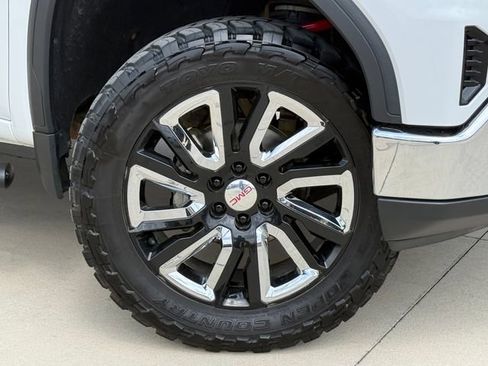 Used 2022 GMC Sierra 1500 SLT w/ SLT Premium Plus Package image 2