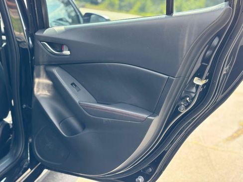 Used 2016 MAZDA MAZDA3 s Grand Touring FWD image 35