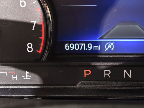Used 2021 Ford Explorer XLT w/ Equipment Group 202A AWD/4WD image 28