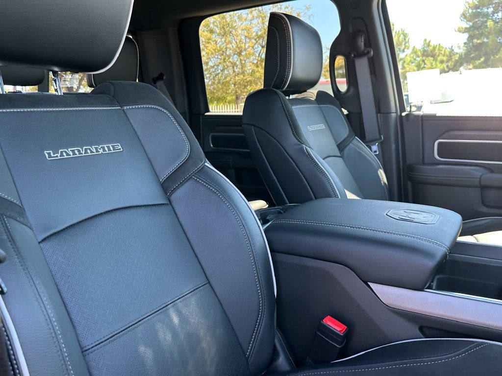 New 2026 RAM 3500 Laramie w/ Night Edition AWD/4WD image 15
