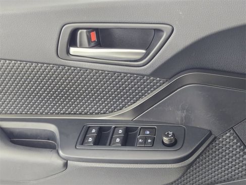 Used 2019 Toyota C-HR LE image 25