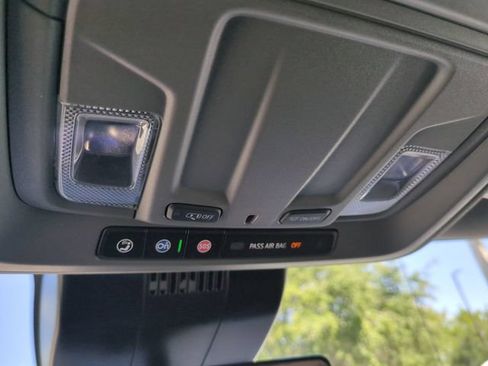 Used 2025 Chevrolet Silverado 1500 LT RWD image 23