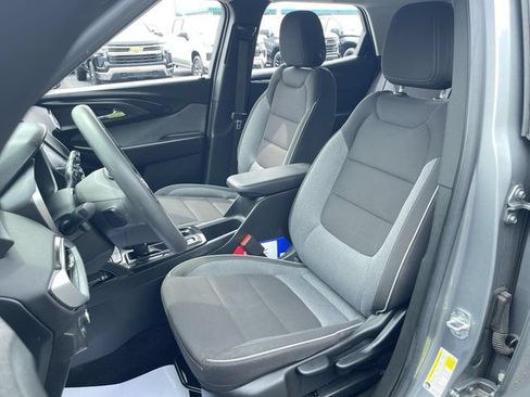Used 2023 Chevrolet TrailBlazer LS FWD image 17