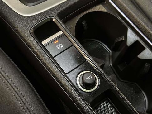 Used 2025 Audi Q3 2.0T Premium w/ Convenience Package image 32