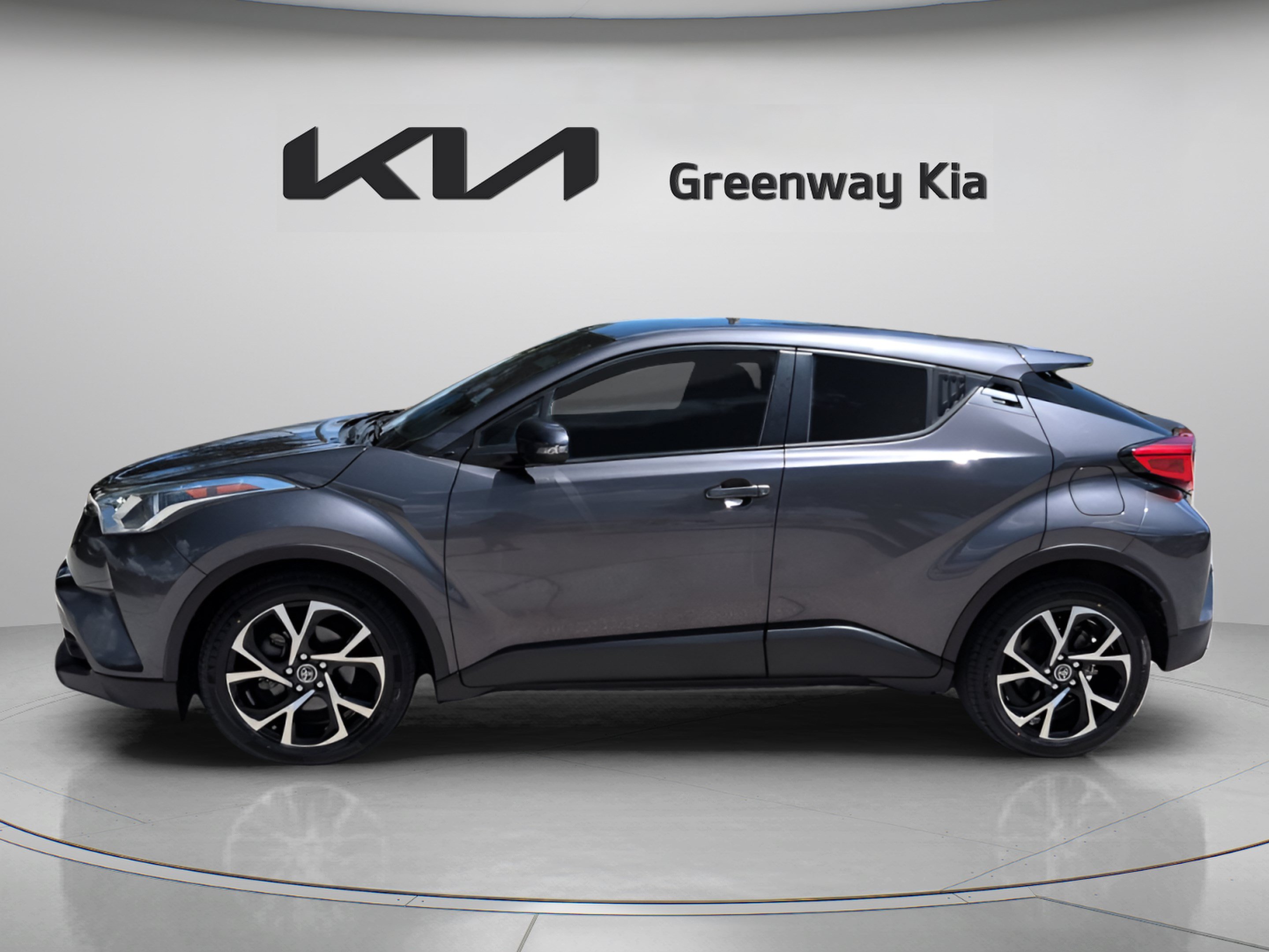 Used 2019 Toyota C-HR XLE FWD image 8
