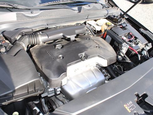 Used 2019 Chevrolet Impala LT FWD image 26