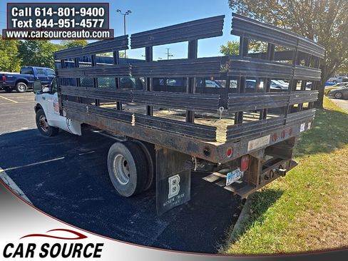 Used 2001 Ford F350 XL image 3