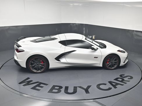 Used 2023 Chevrolet Corvette Stingray Premium Cpe w/ Z51 Performance Package RWD image 30