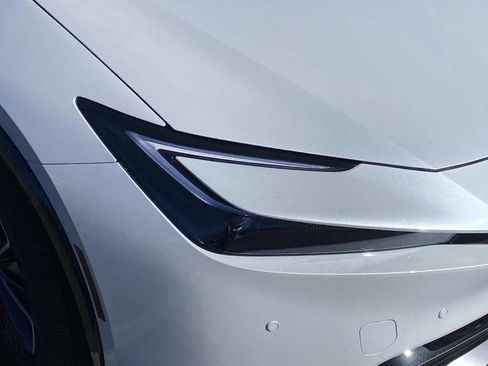 New 2026 Toyota Prius XLE image 17