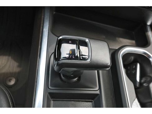 Used 2022 GMC Sierra 1500 SLT AWD/4WD image 24