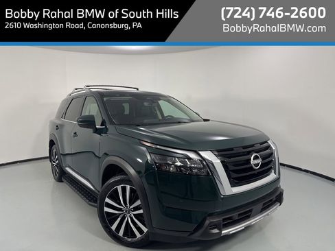 Used 2025 Nissan Pathfinder Platinum image 1
