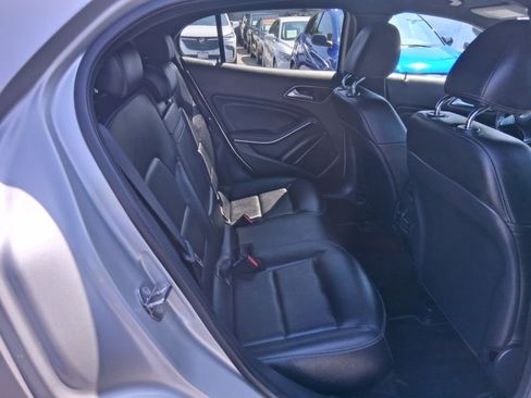 Used 2018 Mercedes-Benz GLA 250 4MATIC w/ Premium Package image 11
