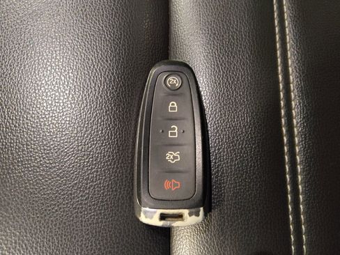 Used 2019 Ford Escape SEL AWD/4WD image 32