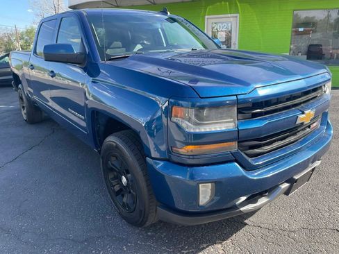 Used 2016 Chevrolet Silverado 1500 LT w/ LT Convenience Package image 2