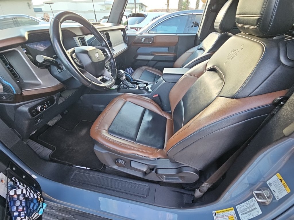 Used 2023 Ford Bronco Outer Banks w/ Sasquatch Package AWD/4WD image 6