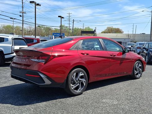 Certified 2025 Hyundai Elantra Sport FWD image 6