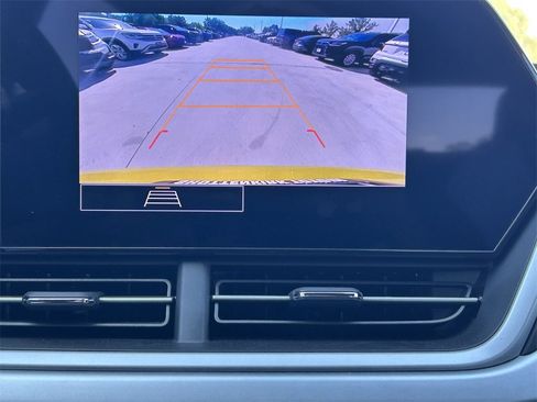 Used 2025 Chevrolet Trax RS w/ Driver Confidence Package image 20