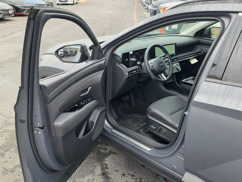 New 2025 Hyundai Tucson Limited image 41