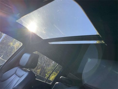 Used 2022 Jeep Wagoneer Series II w/ Premium Group I image 7