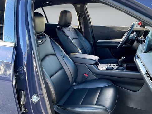 Used 2024 Cadillac XT4 Premium Luxury image 27