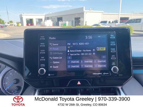 Used 2021 Toyota Venza LE AWD/4WD image 16