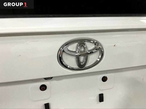 Used 2025 Toyota RAV4 XLE w/ Convenience Package image 31