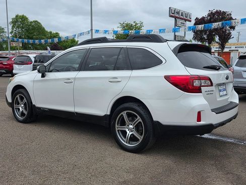 Used 2015 Subaru Outback 2.5i Limited AWD/4WD image 2