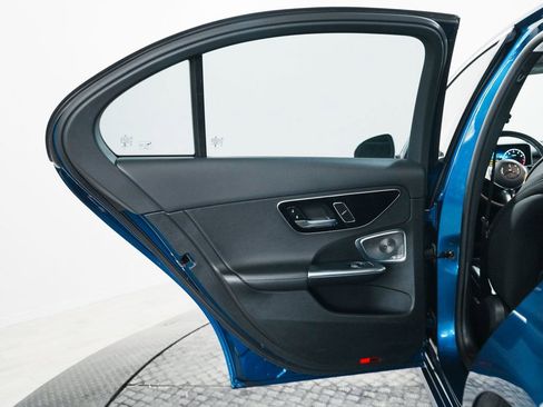 Used 2023 Mercedes-Benz C 300 4MATIC Sedan image 13