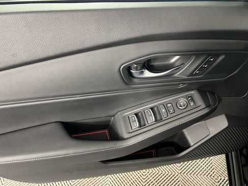 Used 2023 Honda Accord Sport image 17
