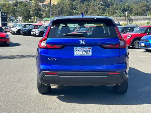 Used 2023 Honda CR-V LX image 4