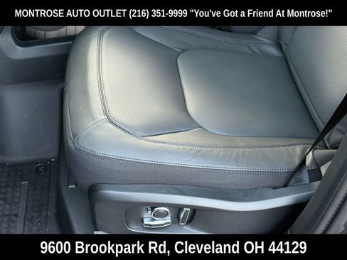 New 2026 Land Rover Defender 130 X-Dynamic SE image 40