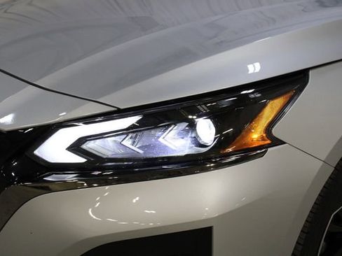 Used 2025 Nissan Altima 2.5 SR image 32