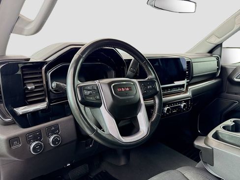 Used 2023 GMC Sierra 1500 SLE w/ X31 Off-Road Package AWD/4WD image 9